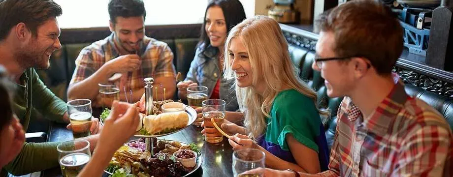 5 Ways Famous Restaurants Keep Diners Coming Back