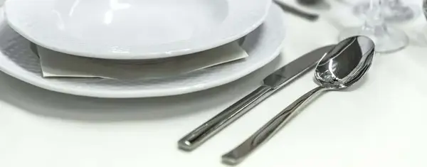What Your Restaurant Needs to Know About Stainless Steel Flatware