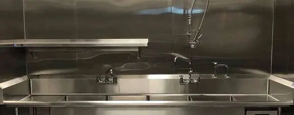 Sinks Reviews: Our Top Picks for the Best Commercial Kitchen Sinks