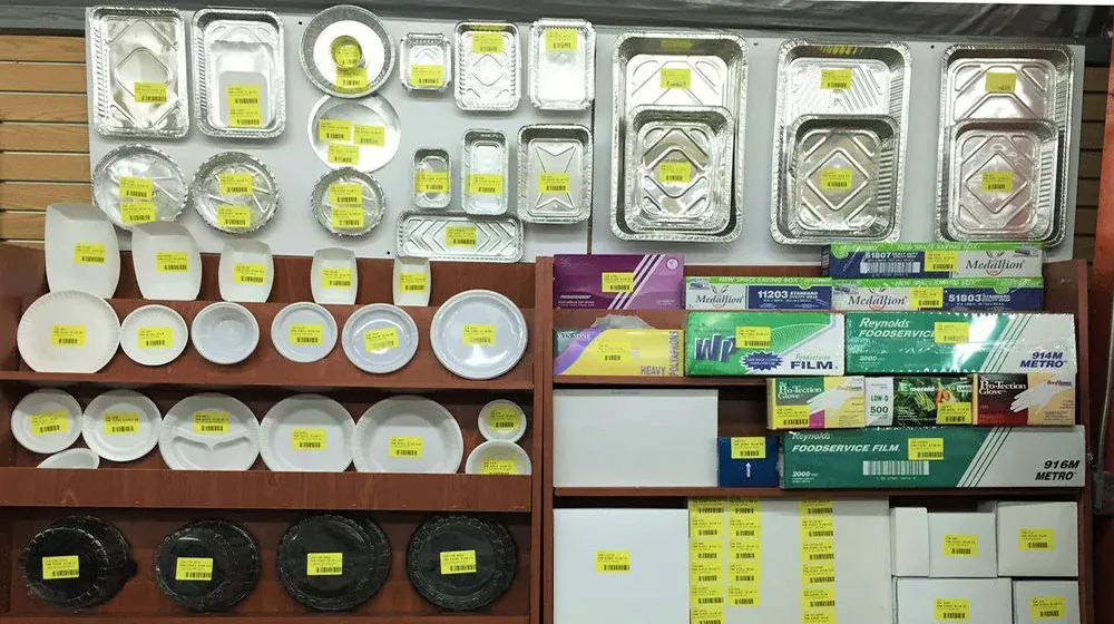 The variety of our disposable plastic plates and foil containers minimize the cleanup providing convenient transporting.