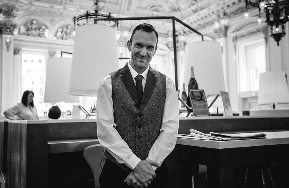 restaurant operations manager