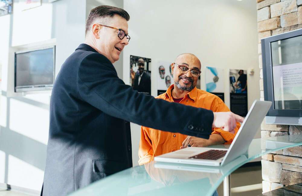 restaurant owner responsibilities