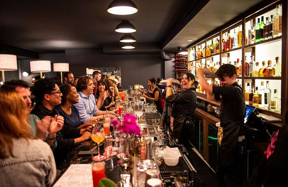 peak restaurant hours