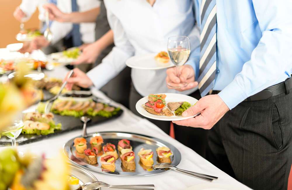 starting food delivery business