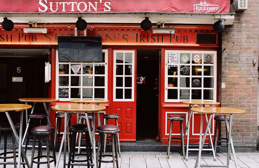 restaurant patio furniture