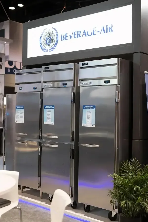 Beverage Air HR1HC-1HS, 26-Inch 21.17 cu. ft. Top Mounted 1 Section Solid Half Door Reach-In Refrigerator