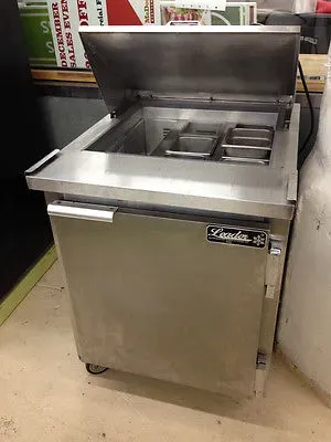 Leader LM27, 27-inch Sandwich Prep Table Refrigerator