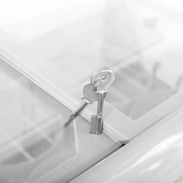 Maxx Cold MXF71F 71-Inch Wide Mobile Ice Cream Display Freezer