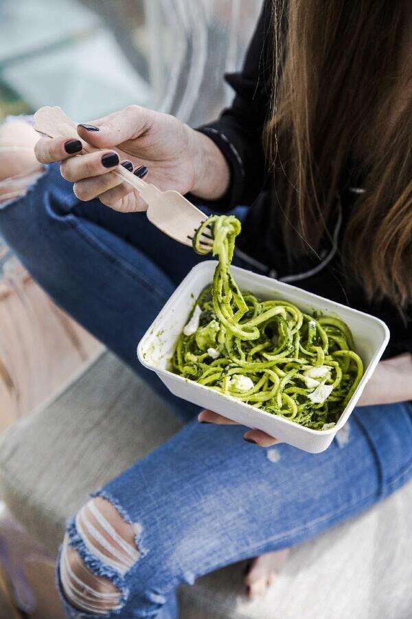 PacknWood 210APUREC750, 25-Oz Eco Rec Rectangular Sugarcane Salad Bowl, White, 250/CS