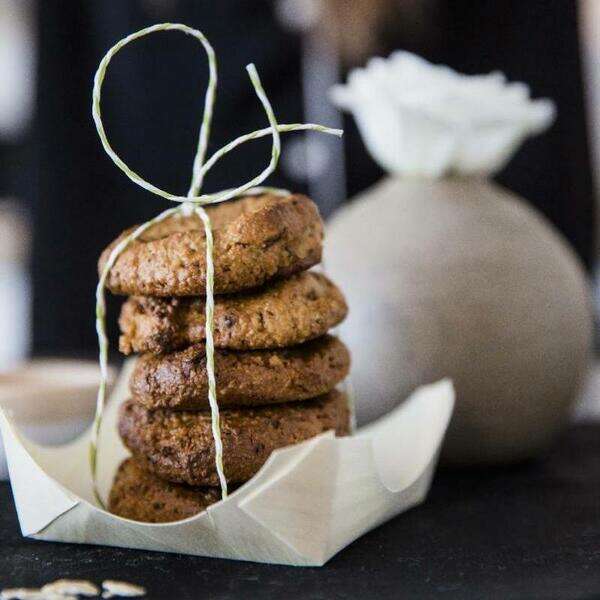 PacknWood 210BBUP12, 1.68x1.6x0.65-Inch "Pin Up" Wooden Square Plate, 250/CS