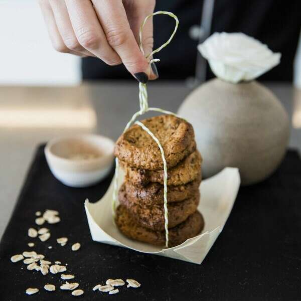 PacknWood 210BBUP42, 2.7x2.5x1.5-Inch "Pin Up" Wooden Square Plate, 250/CS