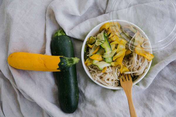 PacknWood 210PC750V, 24 Oz Round Buckaty To Go Paper Container, Green, 360/CS. Lids Sold Separately.