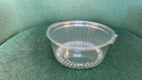CLOSEOUT - Reynolds 10863, 32 Oz Clear PET Plastic Bowl w/ Hinged Flat Lid, 150/CS