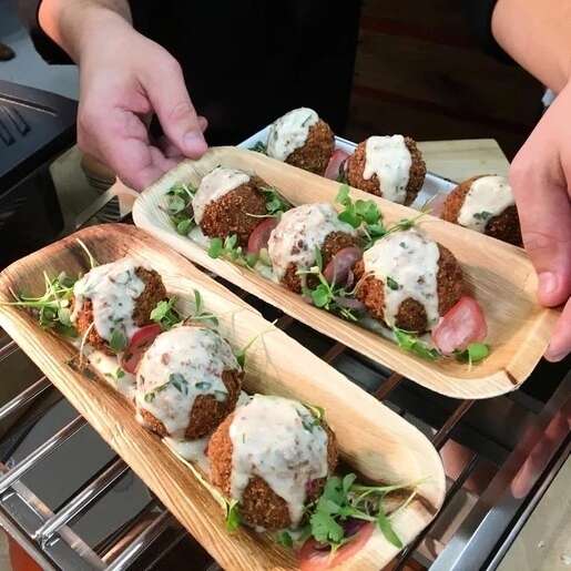 VerTerra 01-22-18B-X 4x10-inch Eco-Friendly Rectangular Palm Leaf Tray, 25/PK