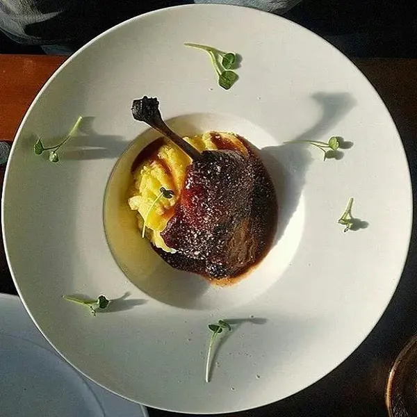 Wilmax WL-991187/A 10-Inch Round White Porcelain Deep Plate, 18/CS