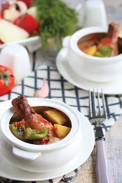 Wilmax WL-997000/A 12 Oz White Porcelain Baking Pot with Lid, 36/CS